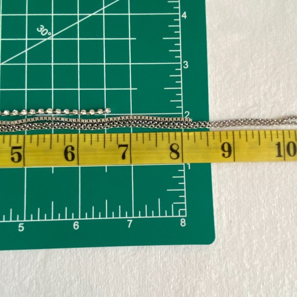 Nett Shoulder Duster Earrings Silver Tone Chains Held By Rhinestone Studded Eyes - Picture 11 of 14